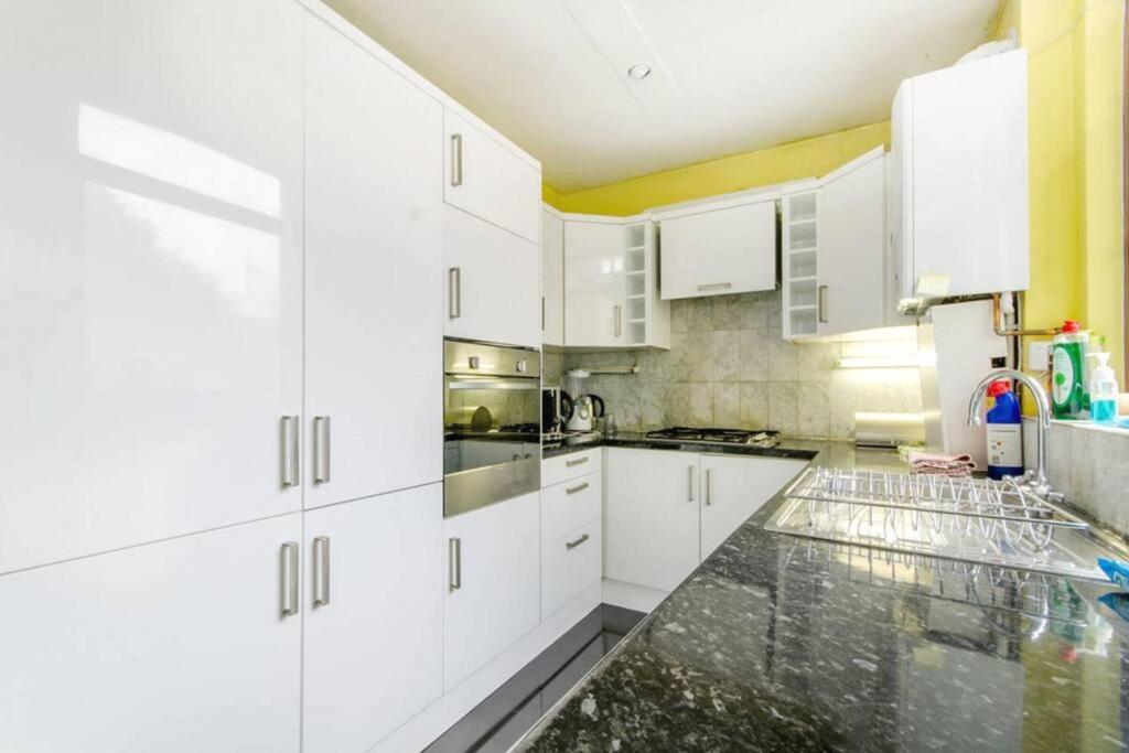 Апартаменти Stunning Three Bed In West Hampstead Лондон Екстер'єр фото